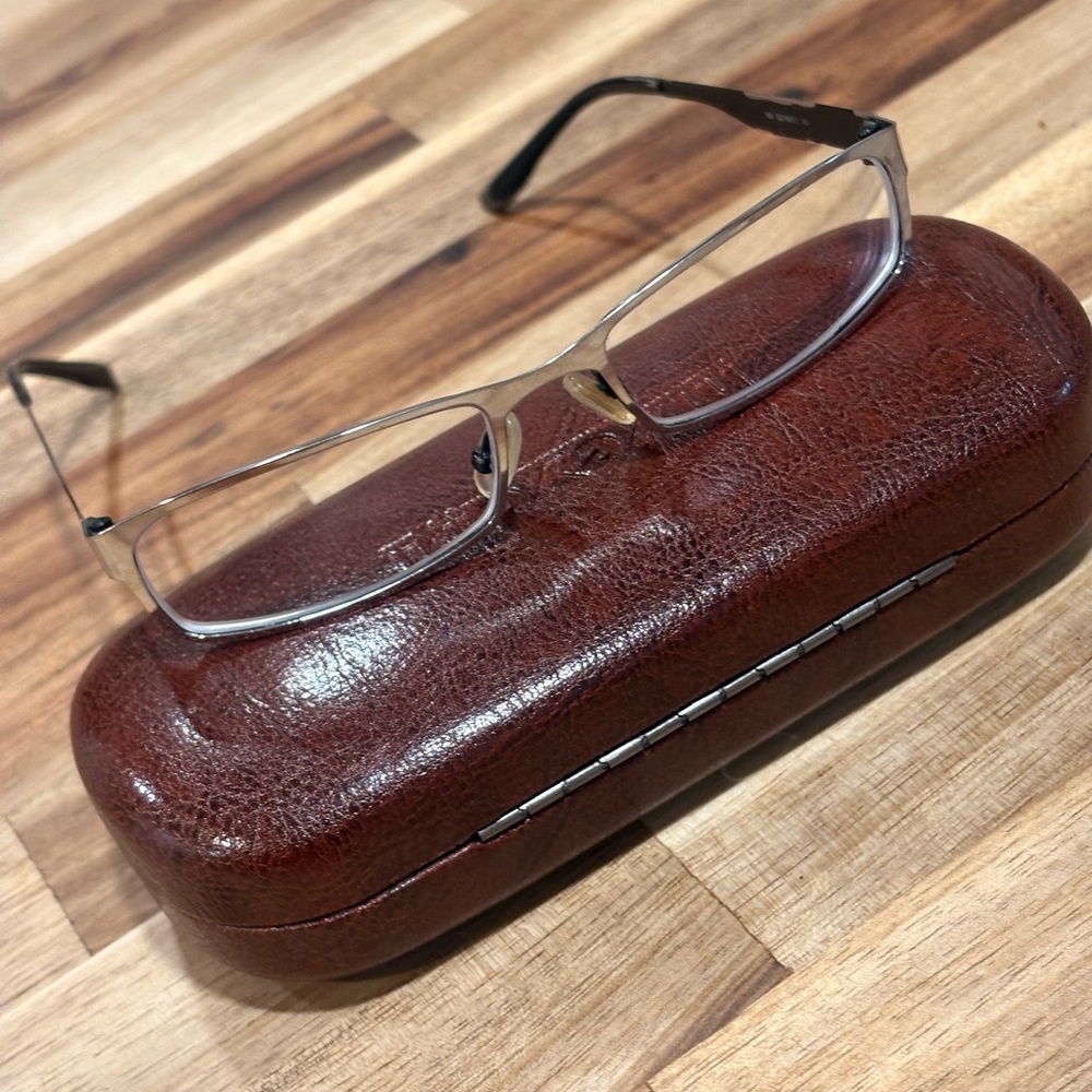 Gucci Metallic Silver Eyewear